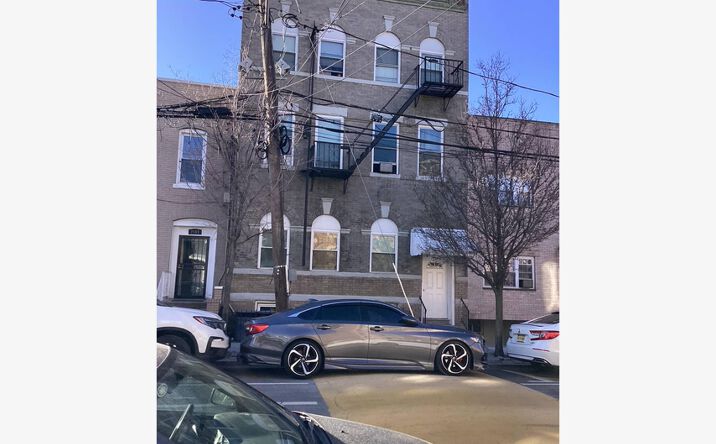 Pictures of Multifamily property located at 2513 West St, Union City, NJ 07087 for sales - image #1