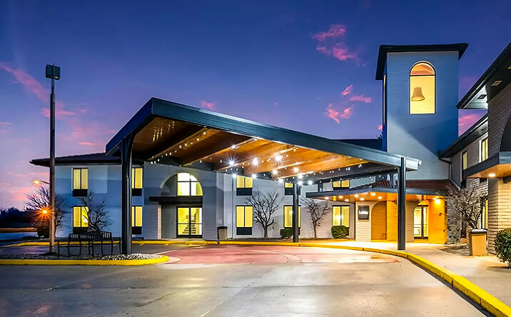 Pictures of Hospitality property located at 1751 Lexington Rd, Richmond, KY 40475 for sales - image #1