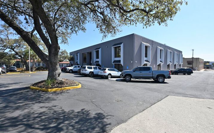 Pictures of Office property located at 9502 Computer Dr, San Antonio, TX 78229 for sales - image #1