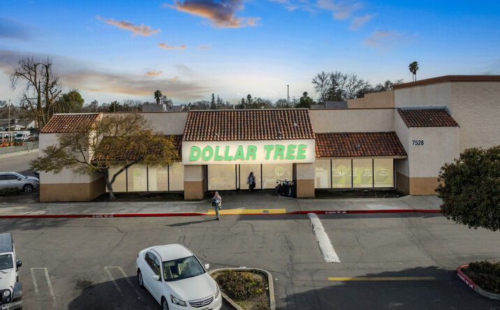 Pictures of Retail property located at 7528 Pacific Ave, Stockton, CA 95207 for sales - image #1