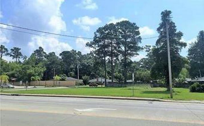 Pictures of Special Purpose property located at 4005 Nelson Road, Lake Charles, LA 70605 for sales - image #1