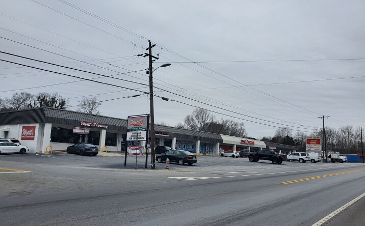 Pictures of Retail property located at 10687 Veterans Memorial Hwy, Lithia Springs, GA 30122 for sales - image #1