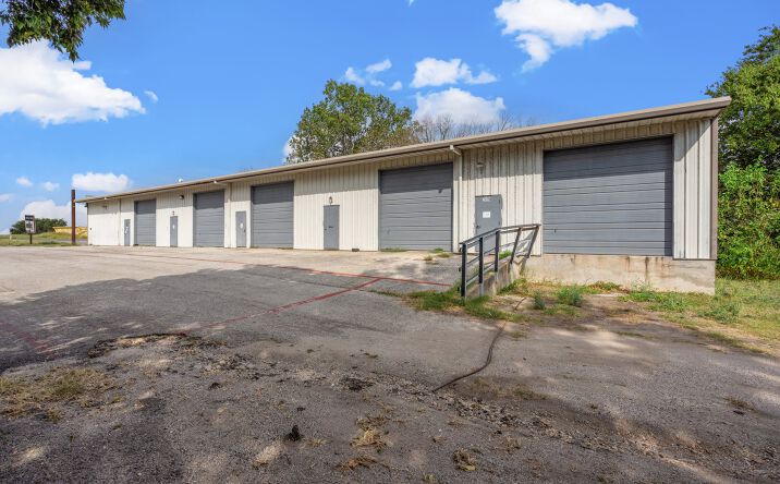 Pictures of Industrial, Mixed Use property located at 2901 State Hwy 95, Taylor, TX 76574 for sales - image #1