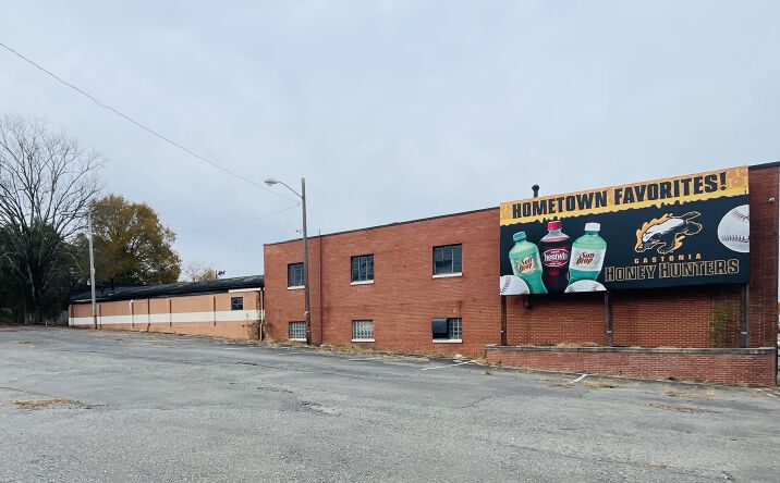 Pictures of Mixed Use, Retail property located at 823 E Franklin Blvd, Gastonia, NC 28054 for sales - image #1