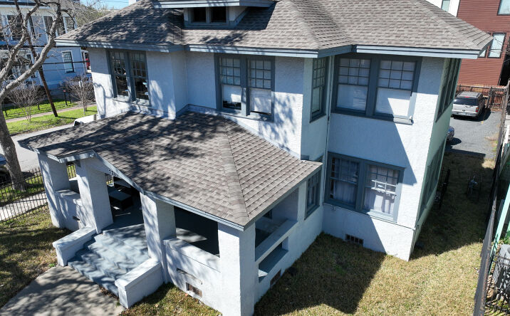 Pictures of Multifamily, Office property located at 720 W Alabama St, Houston, TX 77006 for sales - image #1