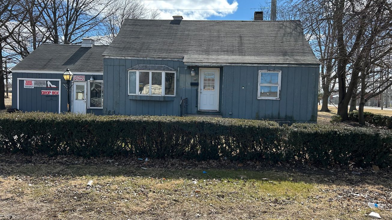 609 E Van Buren Ave, Decatur, IL 62526 | Crexi.com