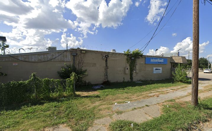 Pictures of Retail property located at 3030 E Overton Rd, Dallas, TX 75216, 3026 E Overton Rd, Dallas, TX 75216 for sales - image #1