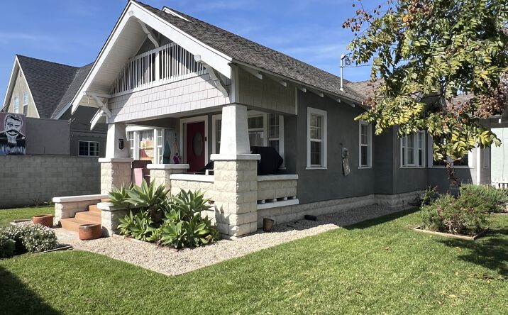 Pictures of Multifamily property located at 1545 E 4th St, Long Beach, CA 90802 for sales - image #1