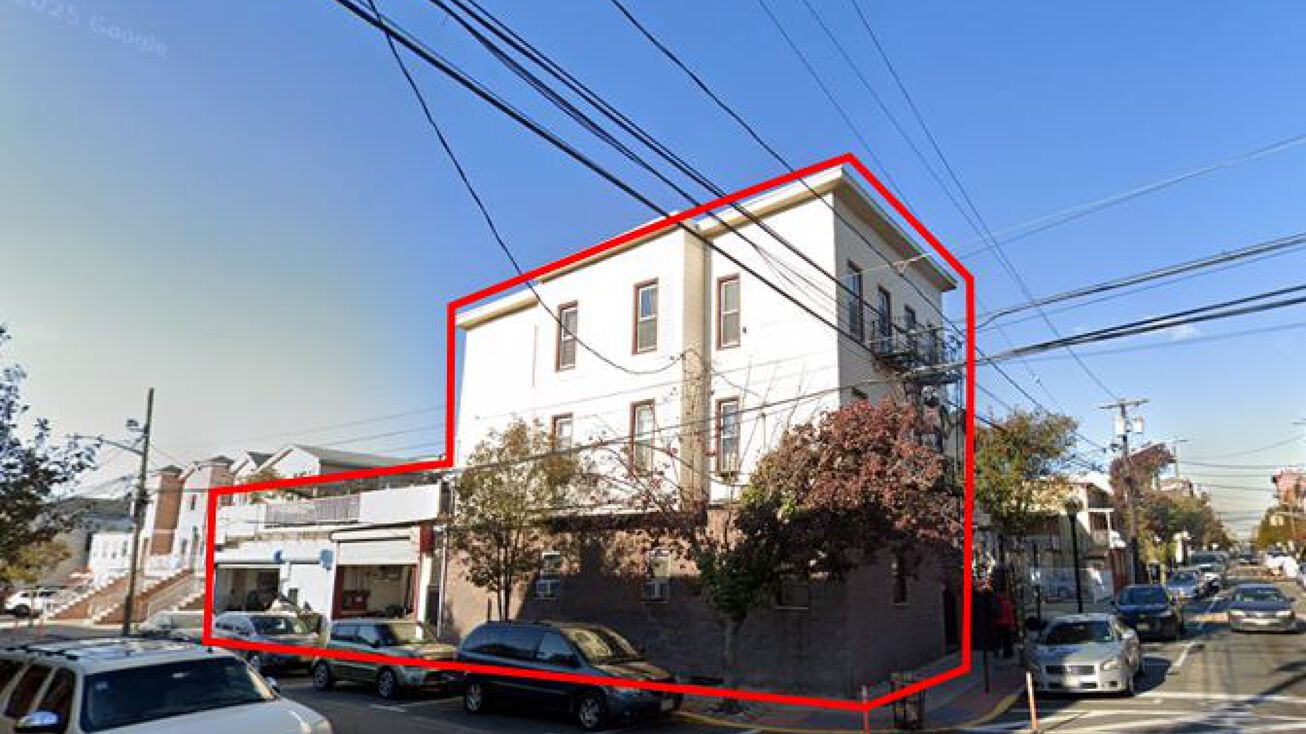 Pictures of Mixed Use, Multifamily property located at 601 Bergenline Ave, Union City, NJ 07087 for sales - image #1