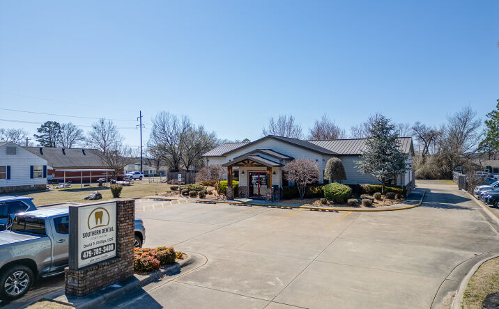 Pictures of Office, Retail property located at 4208 Jenny Lind Rd, Fort Smith, AR 72901 for sales - image #1
