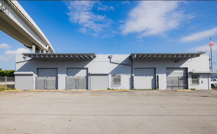 Pictures of Industrial property located at 3805 NW 35th Ave, Miami, FL 33142 for sales - image #1