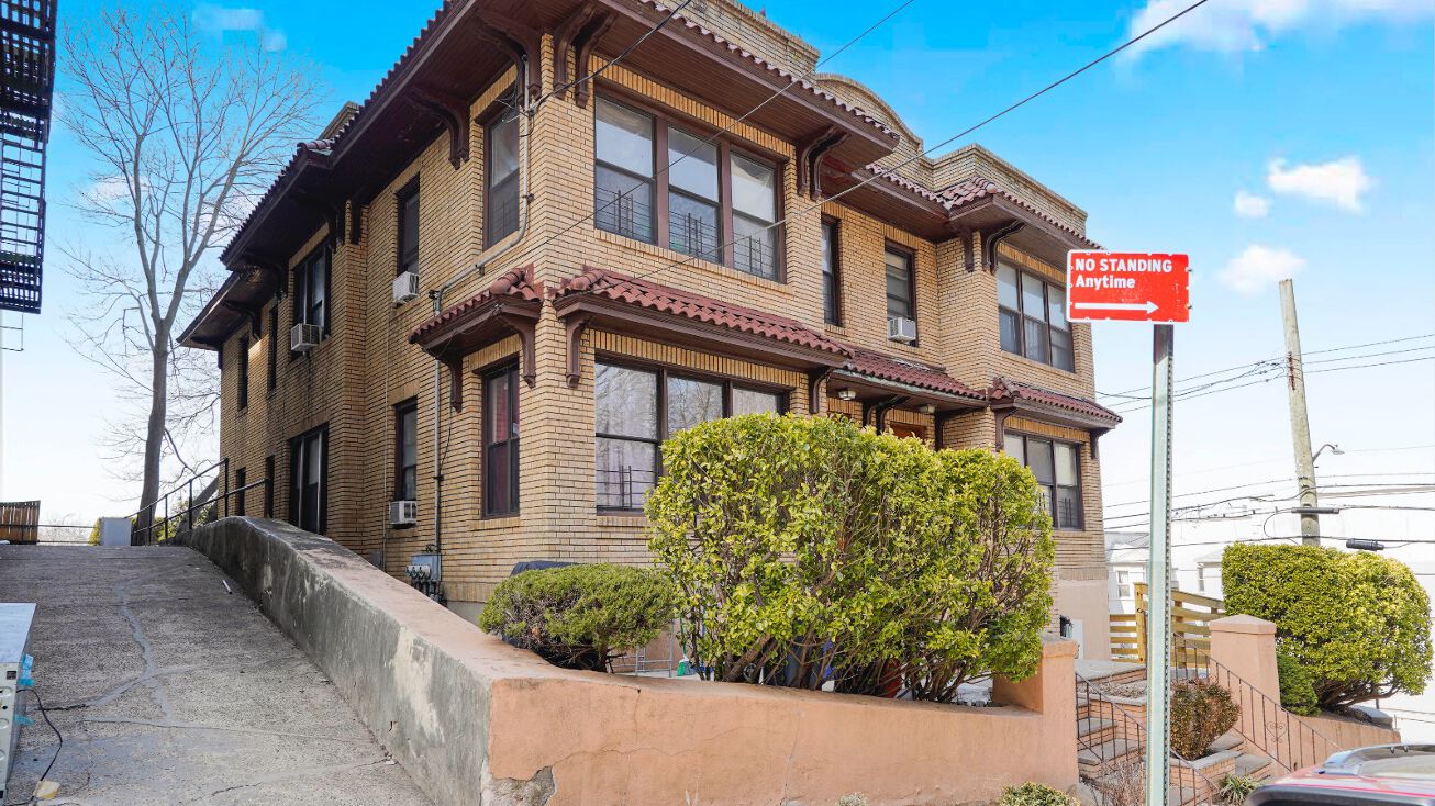 Pictures of Mixed Use property located at 30 Nicholas St., Staten Island, NY 10301 for sales - image #1