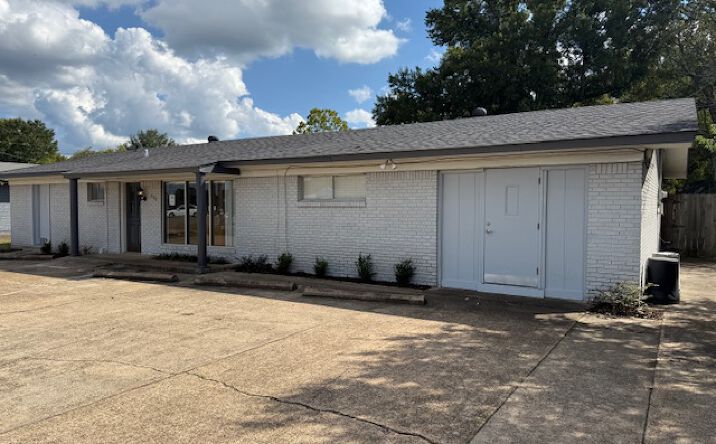 Pictures of Office property located at 204 Arkansas Blvd, Texarkana, AR 71854 for sales - image #1