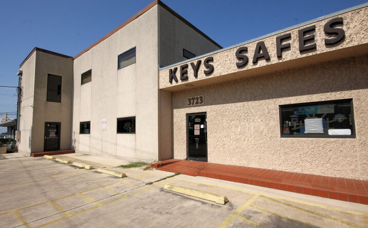 Pictures of Industrial, Mixed Use, Office, Retail property located at 3723 West Ave, San Antonio, TX 78213 for sales - image #1