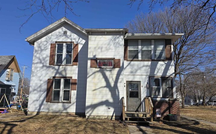 Pictures of Special Purpose property located at 609 W Montgomery Street, Creston, IA 50801 for sales - image #1