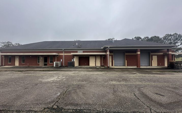 Pictures of Industrial, Office property located at 645 Lucy Black Rd, Bolivar, TN 38008 for sales - image #1