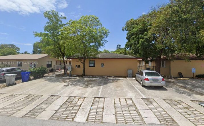 Pictures of Multifamily property located at 228 NW 12th St, Pompano Beach, FL 33060 for sales - image #1
