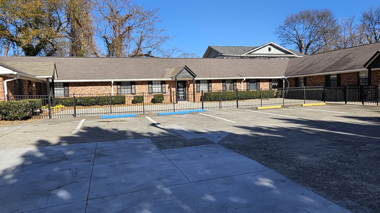 Pictures of Senior Living property located at 601 Coleman St, Atlanta, GA 30354 for sales - image #1