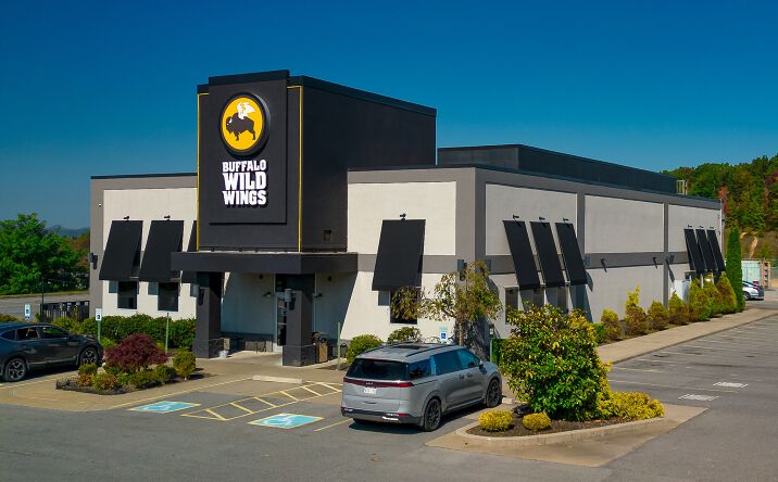 Pictures of Retail property located at 214 Cross Roads Dr, Mt Hope, WV 25880 for sales - image #1