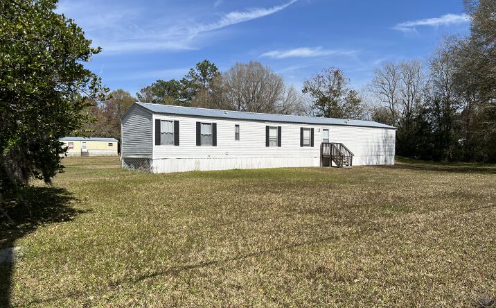 Pictures of Multifamily, Mobile Home Park property located at 6699 Woodlawn Rd, Macclenny, FL 32063 for sales - image #1