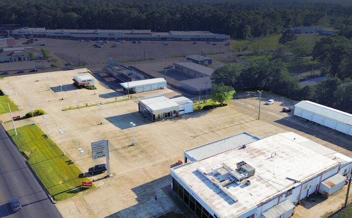 Pictures of Mixed Use, Office, Retail, Special Purpose property located at 1030 MS-15, Laurel, MS 39440 for sales - image #1