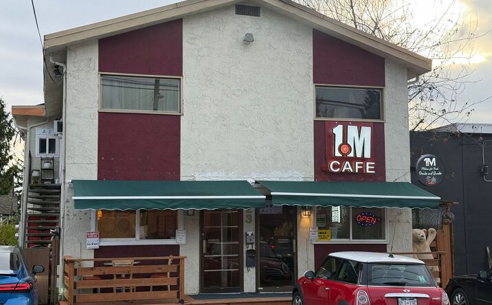 Pictures of Retail, Multifamily, Mixed Use property located at 323 N 105th St, Seattle, WA 98133 for sales - image #1