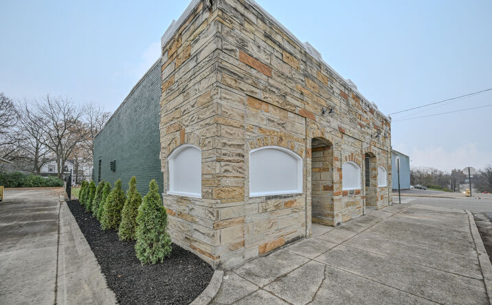 Pictures of Retail property located at 501 York St, Springfield, OH 45505 for sales - image #1