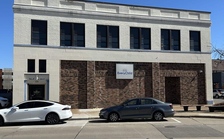 Pictures of Retail, Office property located at 524 15TH Street, Moline, IL 61265 for sales - image #1