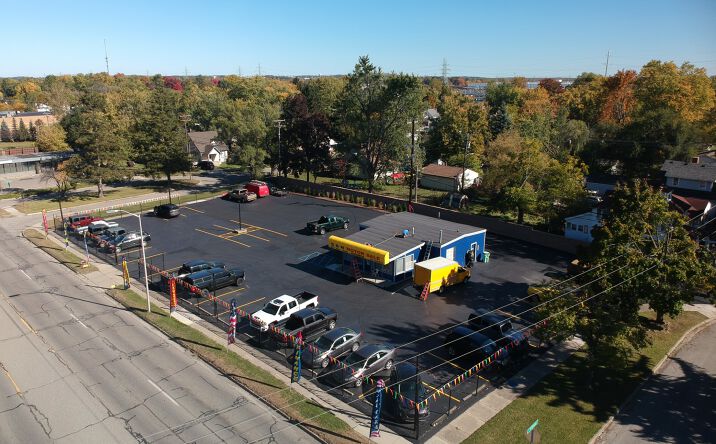 Pictures of Retail, Mixed Use, Self Storage property located at 1104 Baldwin Ave, Pontiac, MI 48340 for sales - image #1