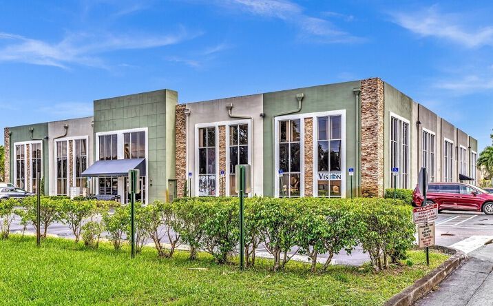 Pictures of Office property located at 2900 W Cypress Creek Rd, Fort Lauderdale, FL 33309 for sales - image #1