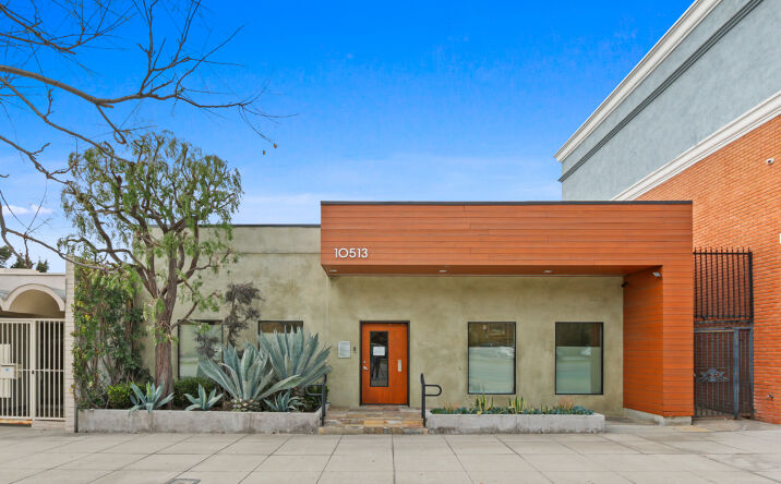 Pictures of Office property located at 10513 Santa Monica Blvd, Los Angeles, CA 90025 for sales - image #1