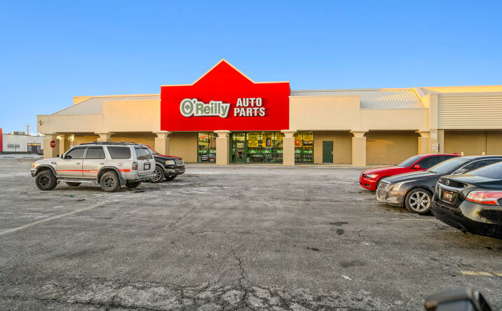 Pictures of Retail property located at 5601 Preston Hwy, Louisville, KY 40219 for sales - image #1