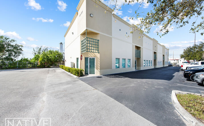 Pictures of Industrial, Office property located at 3221 S Andrews Ave, Fort Lauderdale, FL 33316 for sales - image #1