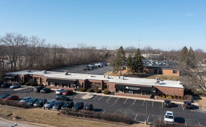 Pictures of Office property located at 240 Commerce Dr, Crystal Lake, IL 60014 for sales - image #1