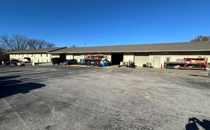 Pictures of Industrial property located at 11632 Grandview Rd, Kansas City, MO 64137 for sales - image #1