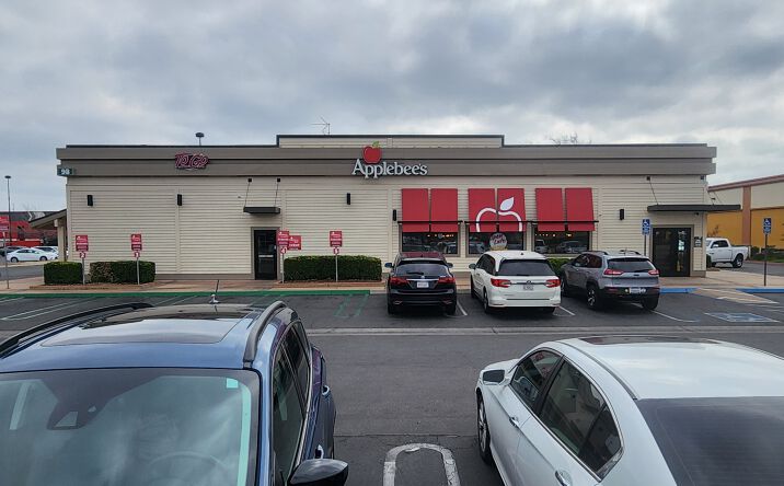 Pictures of Retail property located at 98 Shaw Ave, Clovis, CA 93612 for sales - image #1