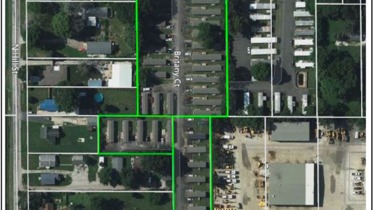 Pictures of Mobile Home Park property located at 3206 E Elm St, Springfield, IL 62702 for sales - image #1
