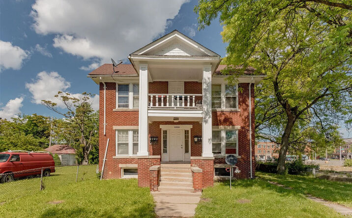 Pictures of Multifamily property located at 1050 Lakewood St, Detroit, MI 48215 for sales - image #1