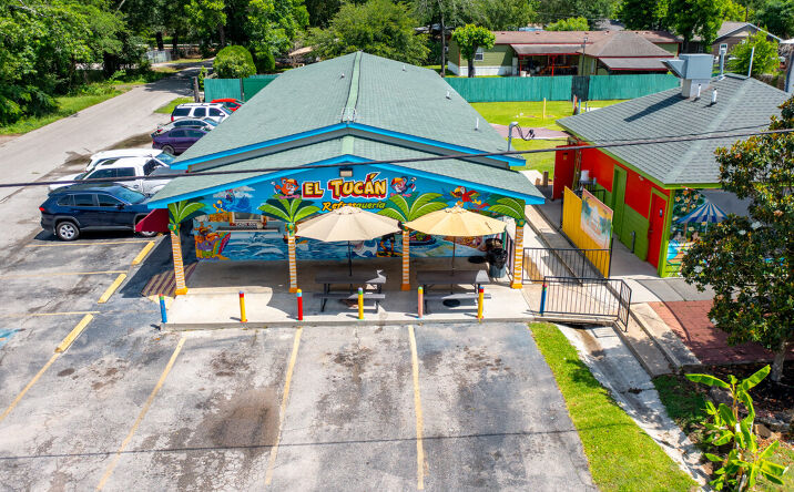 Pictures of Retail property located at 518 Mill Ave, Conroe, TX 77301 for sales - image #1