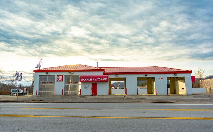 Pictures of Mixed Use, Retail, Special Purpose property located at 75 Richmond Rd, Irvine, KY 40336 for sales - image #1