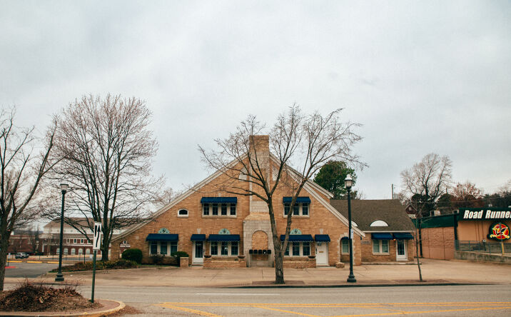 Pictures of Office property located at 355 N College Ave, Fayetteville, AR 72701 for sales - image #1