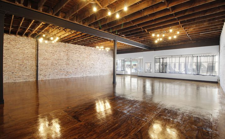Pictures of Mixed Use, Retail, Special Purpose property located at 111 Water St, Horse Cave, KY 42749 for sales - image #1