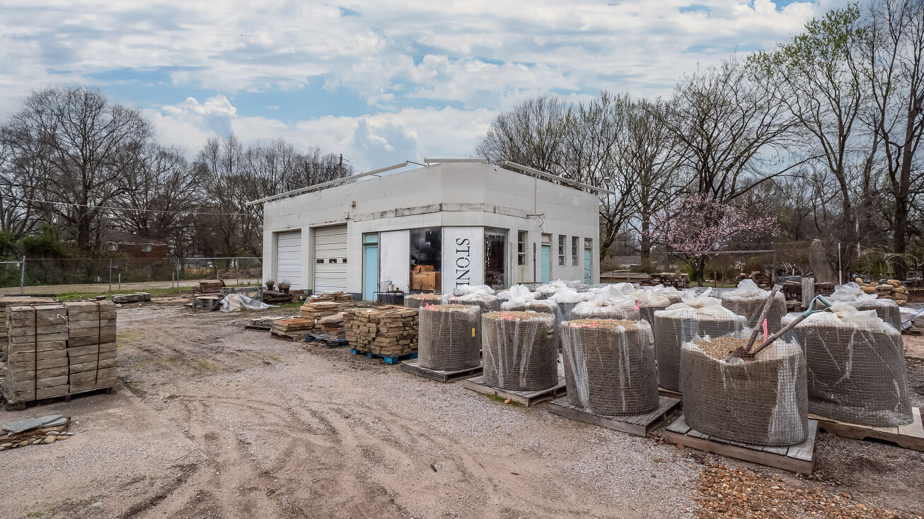 Pictures of Industrial property located at 1567 Cherry Rd, Memphis, TN 38117 for sales - image #1