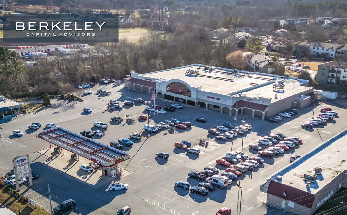 Pictures of Retail property located at 7804 E Brainerd Rd, Chattanooga, TN 37421 for sales - image #1