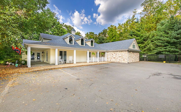 Pictures of Office property located at 10998 Clara Barton Dr, Fairfax Station, VA 22039 for sales - image #1