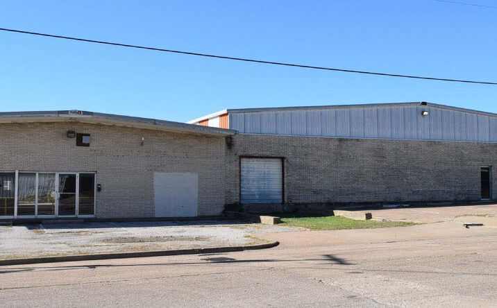 Pictures of Industrial property located at 807-811  Mercury Ave, Duncanville, TX 75137 for sales - image #1
