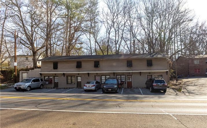 Pictures of Multifamily property located at 550 Waleska Rd, Canton, GA 30114 for sales - image #1