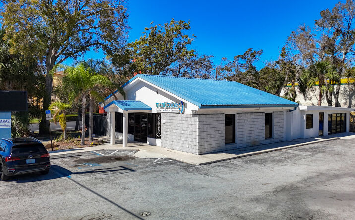 Pictures of Retail, Office property located at 8327 W Hillsborough Ave, Tampa, FL 33615 for sales - image #1