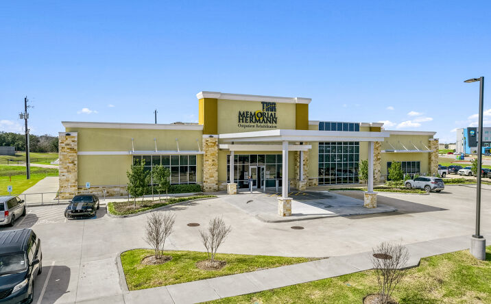 Pictures of Office property located at 300 Rogers Ct, Webster, TX 77598 for sales - image #1
