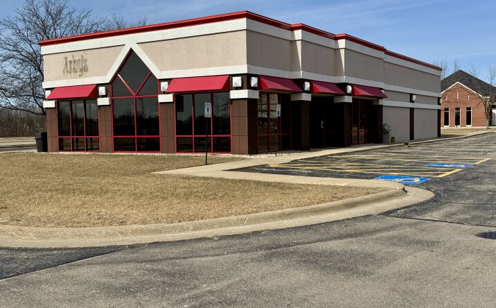 Pictures of Office, Retail property located at 6802 Rock Valley Pkwy, Loves Park, IL 61111 for sales - image #1
